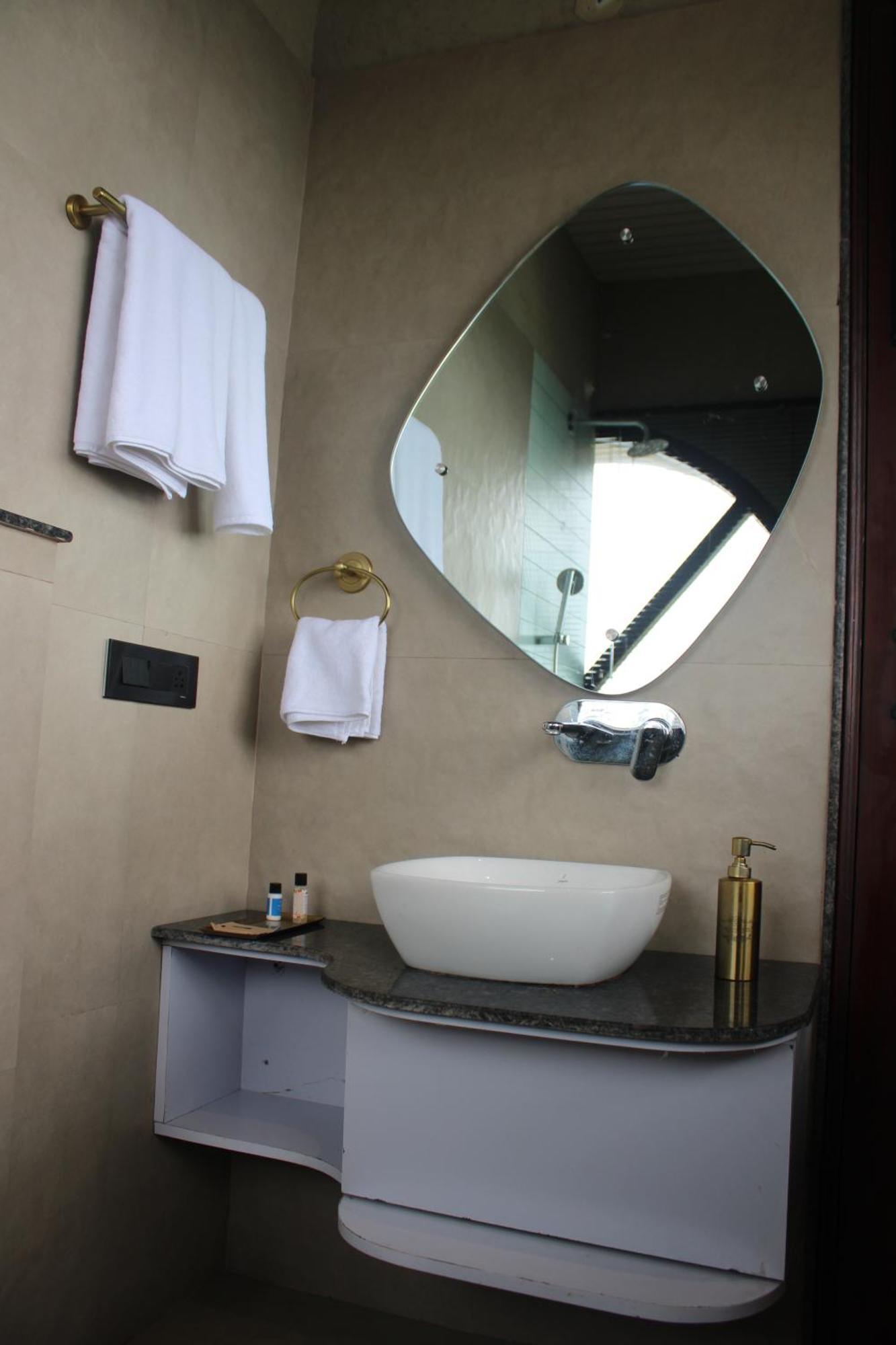 Himalayan Hobbit House Hotel Almora Kültér fotó